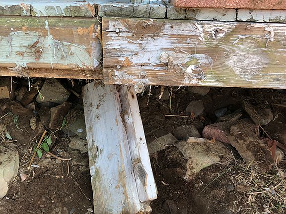 Foundation rotting away!