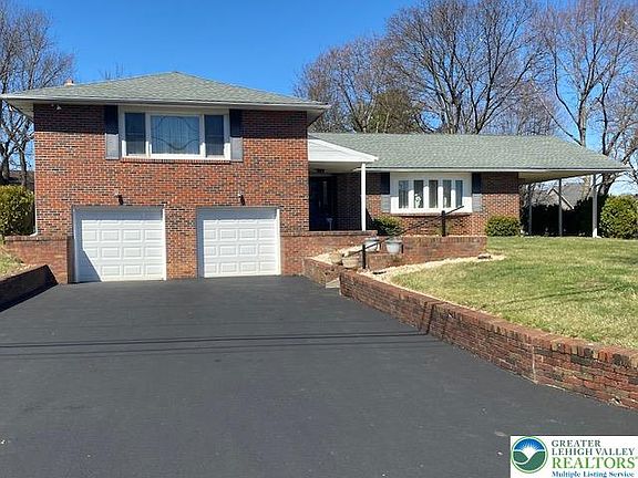 2nd image of 3137 Whitehall Ave