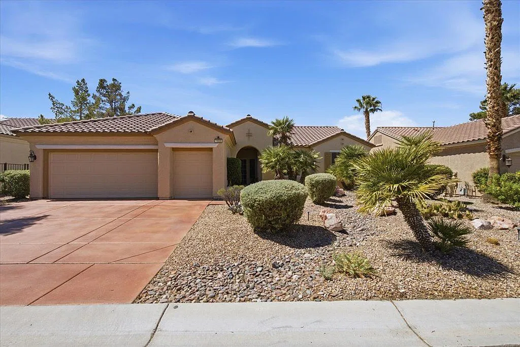 2 bed, 2.0 bath, 1837 sqft, $3,000 — Photo 1