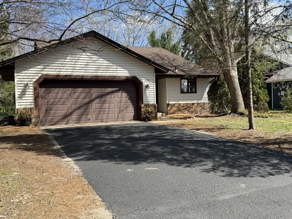 5986 Pheasant Dr, Shoreview, MN 55126