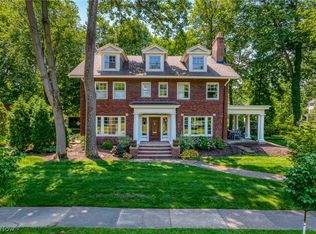 3050 Monmouth Rd, Cleveland Heights, OH 44118
