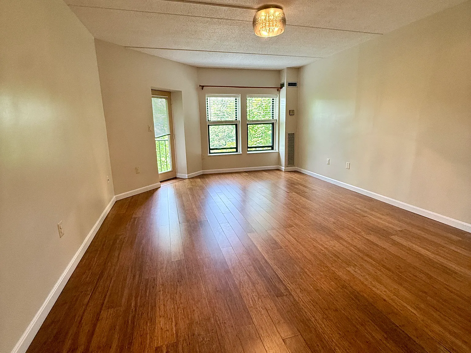 14 Heron St — Photo 3