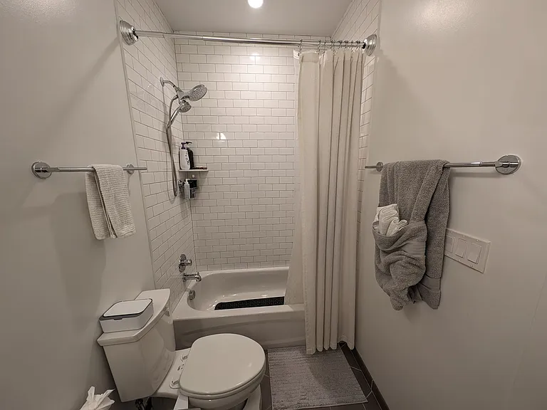 1016 17th Pl NE #304 — Photo 36