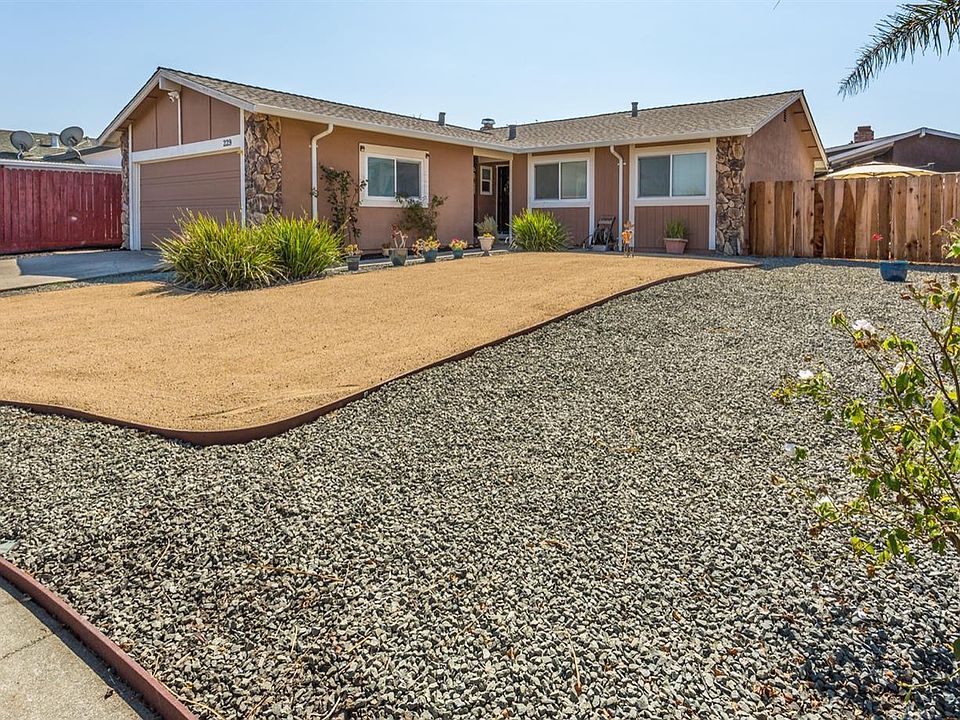 1st image of 229 Dutch Flat Ct