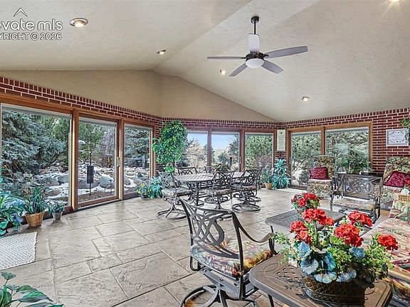 3rd image of 1124 Eagle Rock Rd