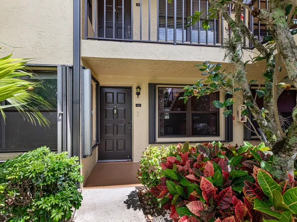 4702 E Lucerne Lakes Blvd Boulevard E #103, Lake Worth, FL 33467