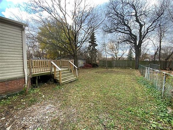 5th image of 3961 Somerset Ave