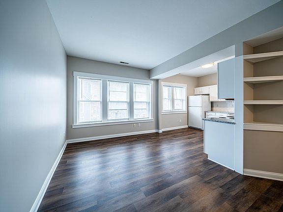 3rd image of 234 E 9th St APT 103