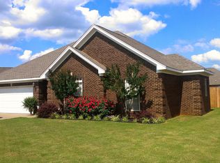 309 Meredith Dr, Muscle Shoals, AL 35661