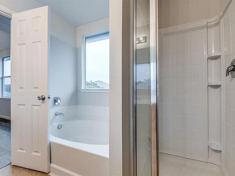 1817 Heron Dr — Photo 18