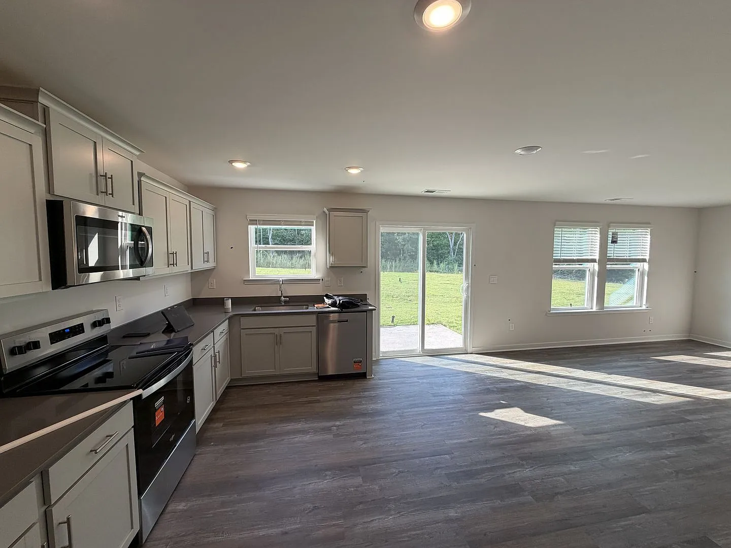 Brand New Home in Hickory — Photo 2