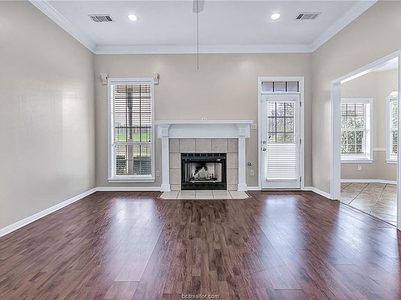 5th image of 1810 Gray Stone Dr