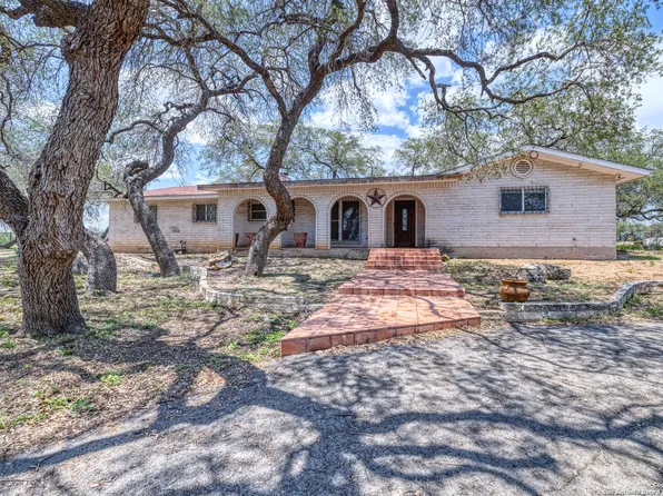 5804 W Us Highway 90, Uvalde, TX 78801