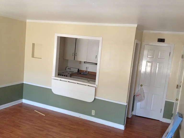 957 N Main St #8 — Photo 3