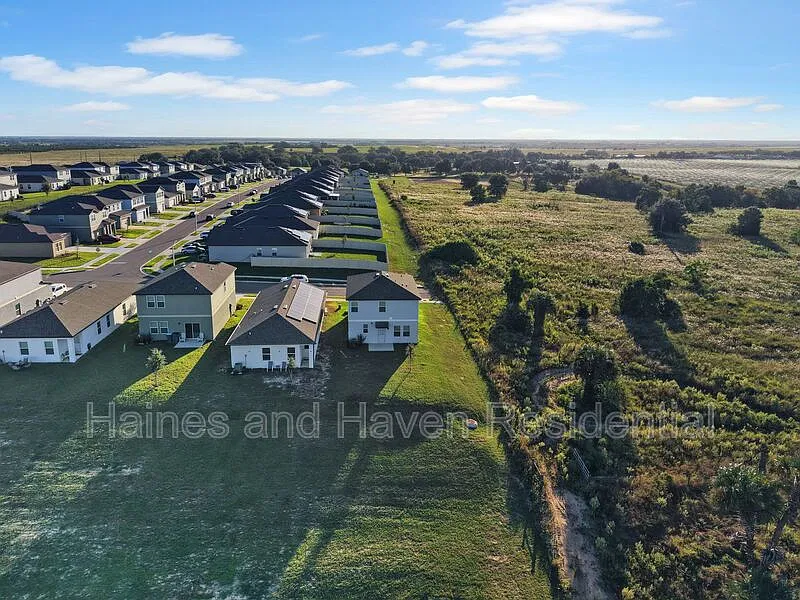 3 bed, 2.5 bath, 1604 sqft, $1,900 — Photo 3