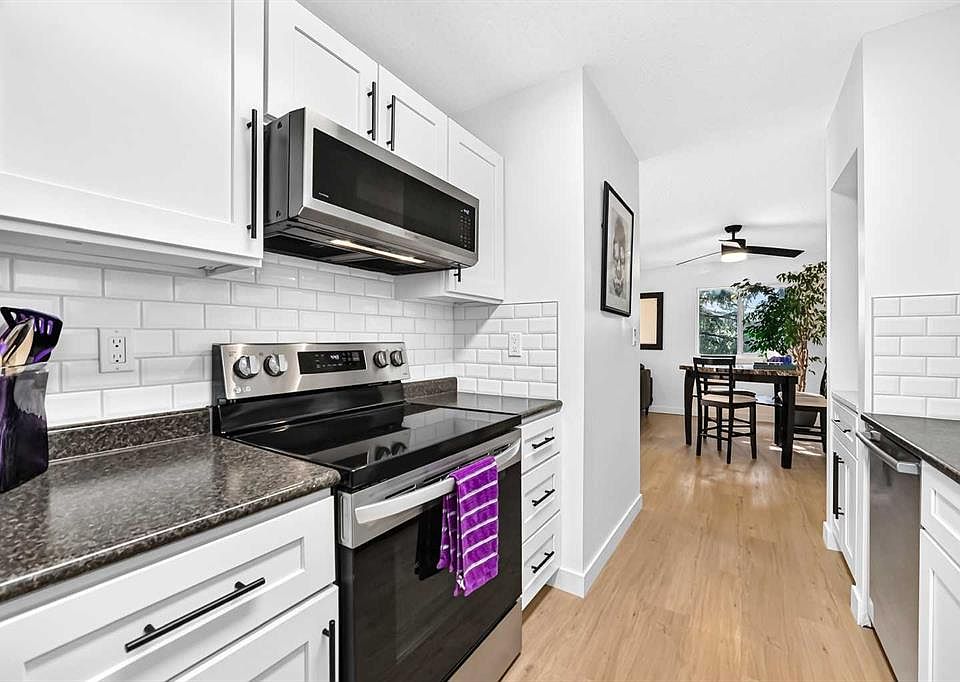 1st image of 109 SW Stanley Ave #D