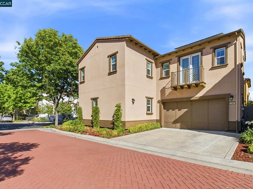 1365 Bayberry View Ln
