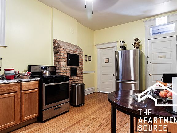 4th image of 3222 N Sheffield Ave #3