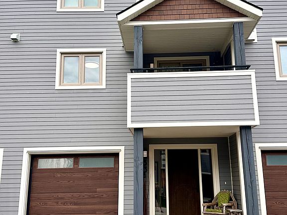 2nd image of 53 Lighthouse Ln W #12