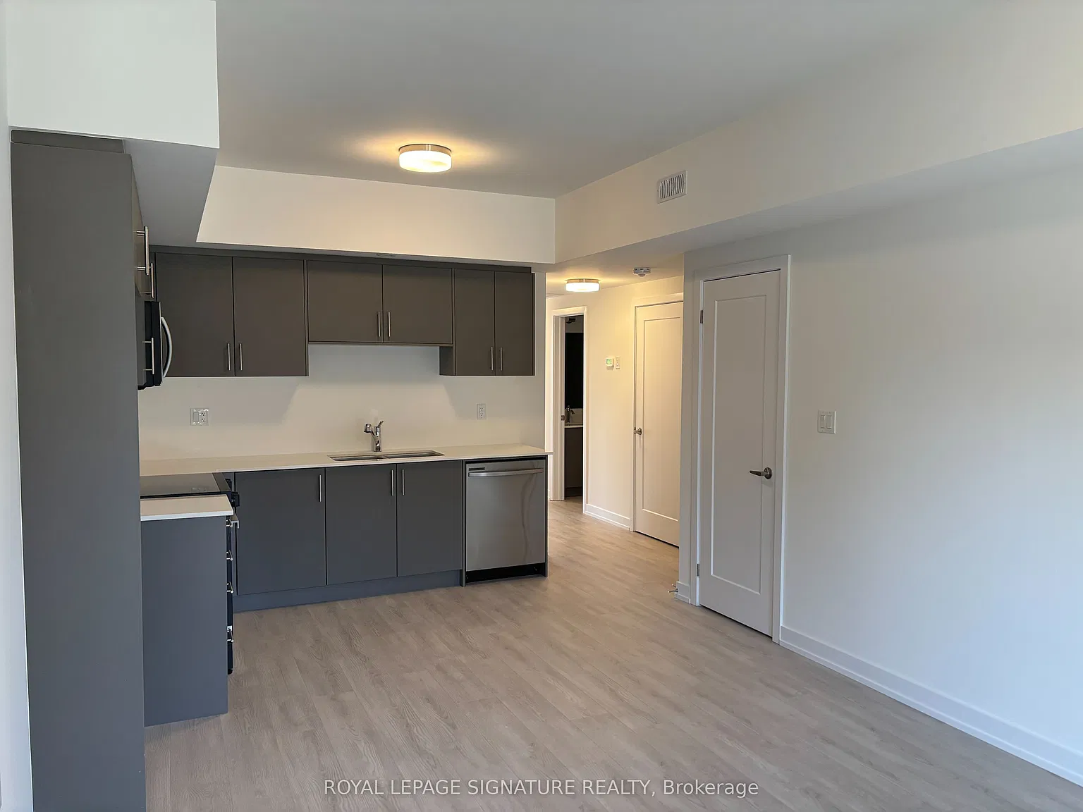 2 bed, $2,400 — Photo 4
