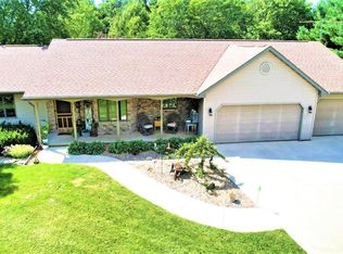 N6075 Moehn Rd, HILBERT, WI 54129