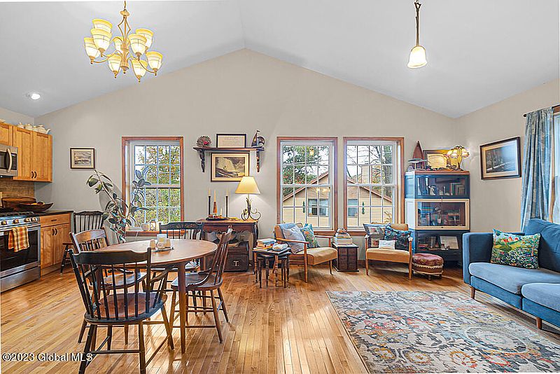 5th image of 16 Snug Harbor Lane