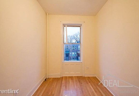 5th image of 148 Martense St