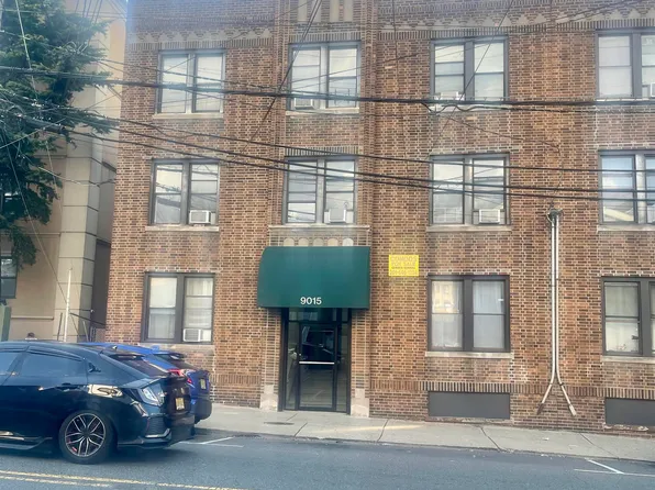 9015 Bergenwood Avenue 7 image 1 of 1