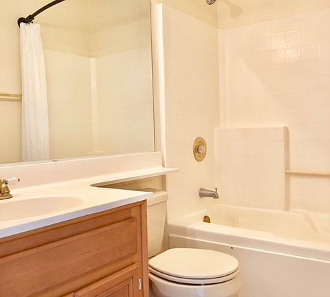5th image of 4169 Louisiana St APT 2