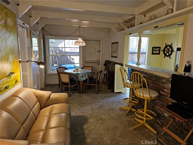 526 Park Ave #D — Photo 24