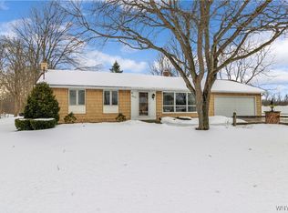 6872 Townline Rd, North Tonawanda, NY 14120