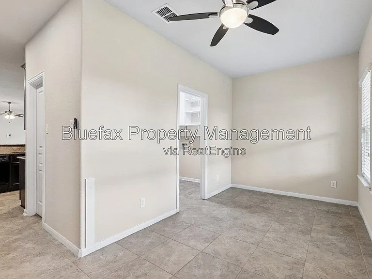 1807 Golden Maple — Photo 26