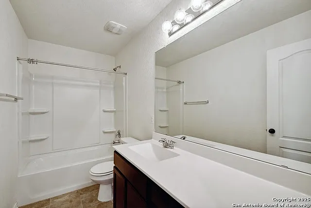 3302 Uresti Flds — Photo 26