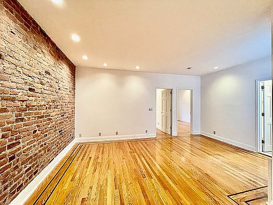 3rd image of 61 W 10th St APT 4A