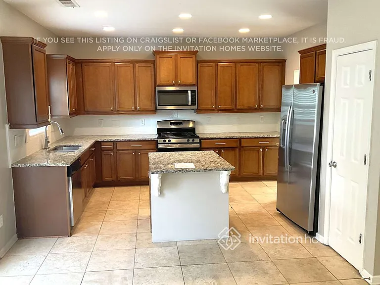 3851 Lake Sanctuary Way — Photo 6