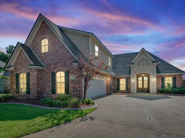725 Martin Ln, Bossier City, LA 71111