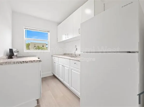 1245 NW 60th St, Miami, FL
