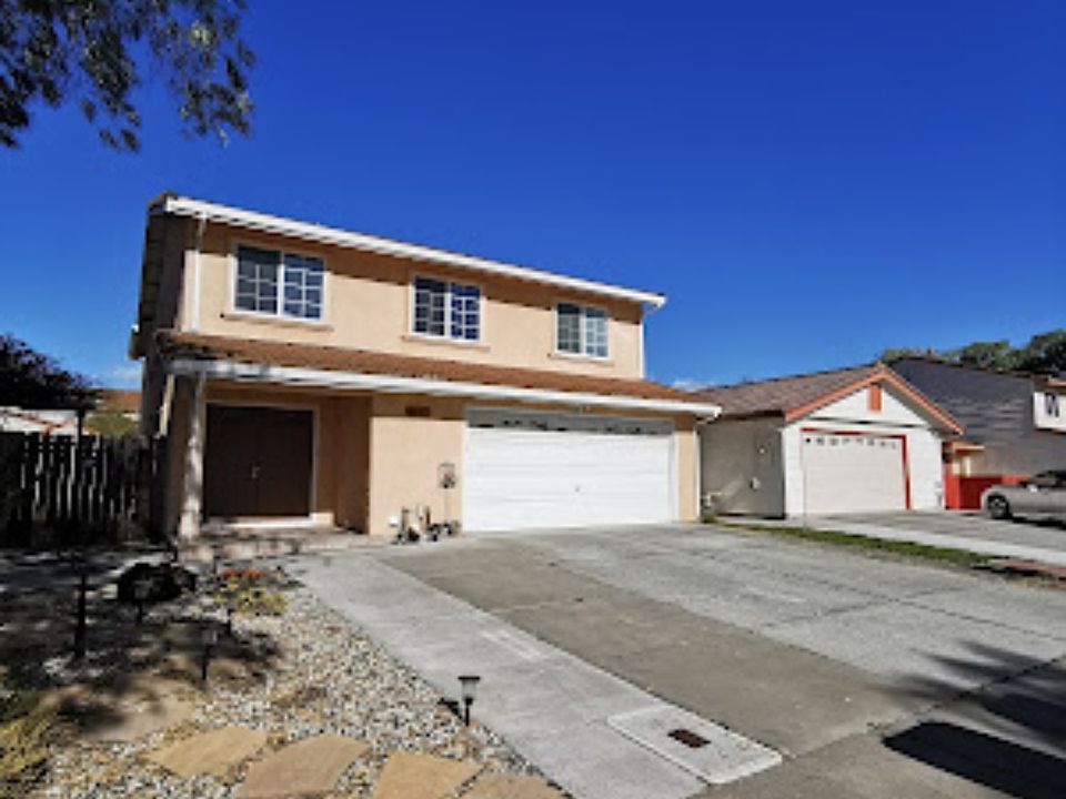 1st image of 33073 Calistoga St