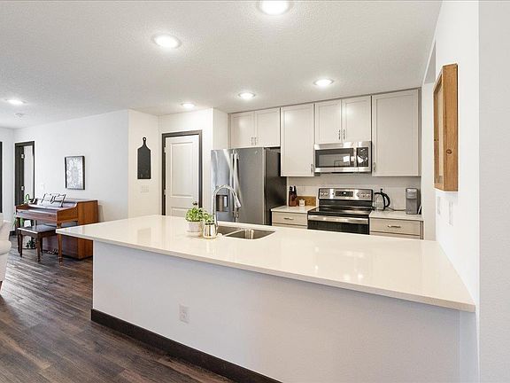 4th image of 5337 Fernwood Dr