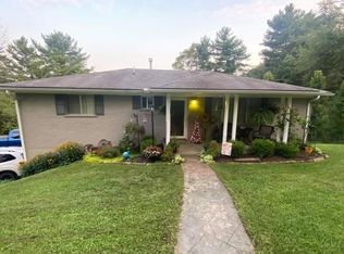 111 Goddard Ave, Fayetteville, WV