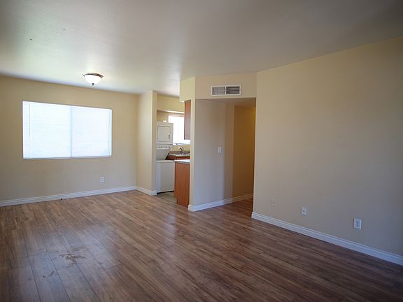 5th image of 607 E Jacinto St #1