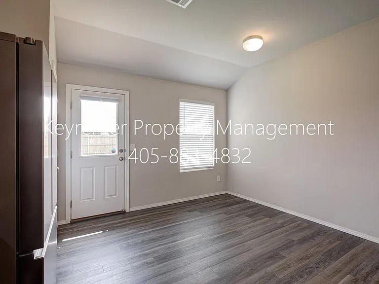 440 Fox Den Dr — Photo 16