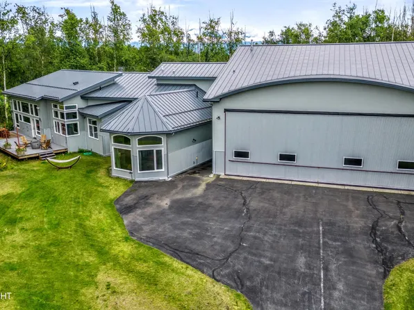 6575 E Robinson Cir, Wasilla, AK 99654