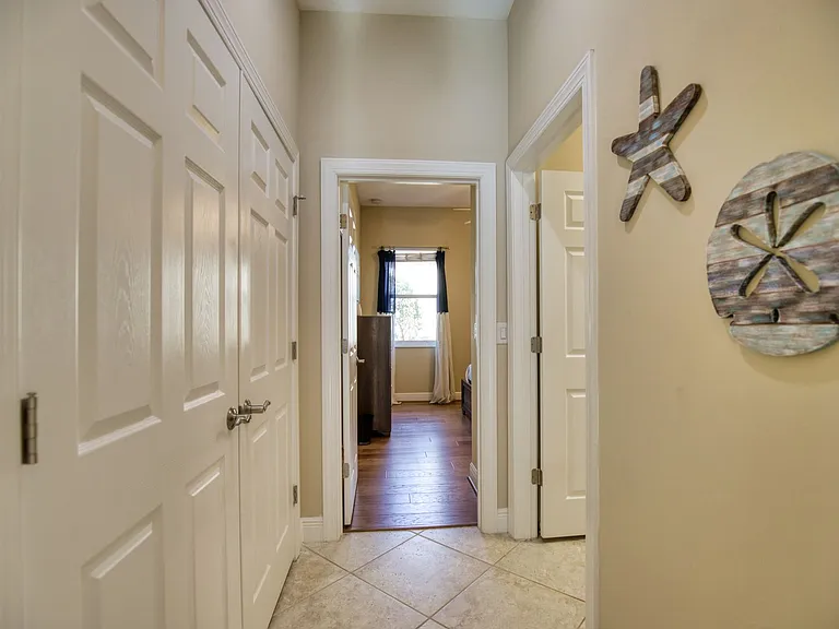 116 Pesaro Dr — Photo 44