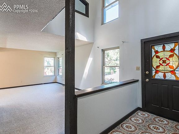 Wonderful 2-story floor plan filled with natural light