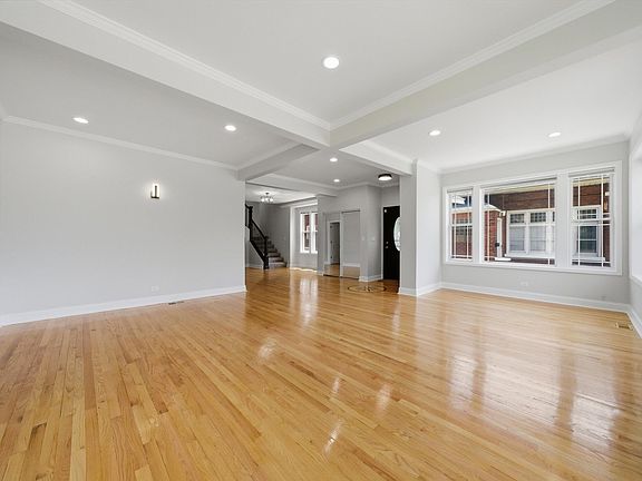 3rd image of 7247 S Luella Ave