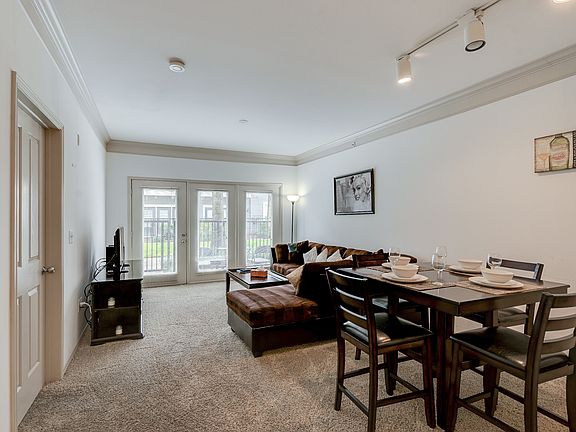 5th image of 2355 Bagby St #15106