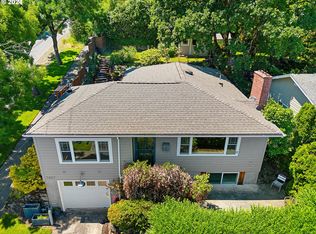 7447 S Corbett Ave, Portland, OR