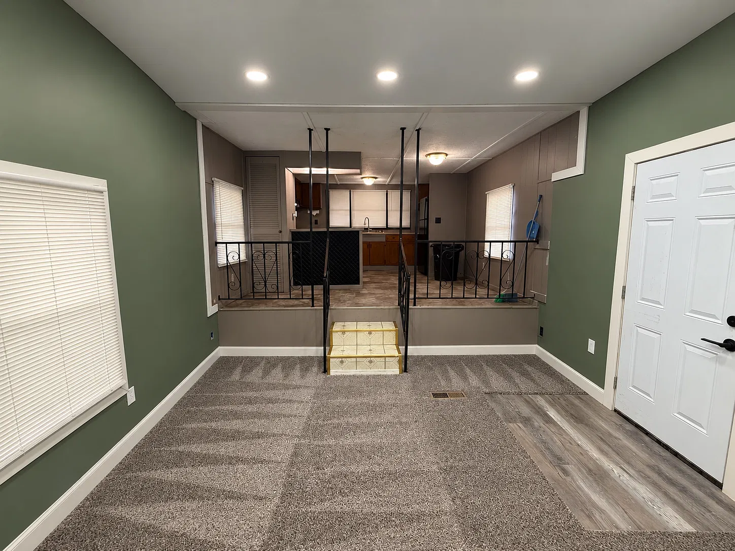 3 bed, 915 sqft, $925 — Photo 4
