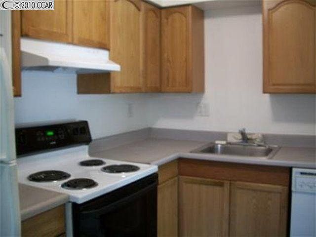 2nd image of 1489 Del Rio Cir Unit A